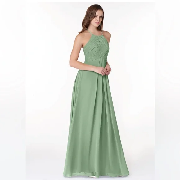 green emerald velvet dress GREEN GINGER DRESS  Rachelle Danielle Rose Gifts & Decor